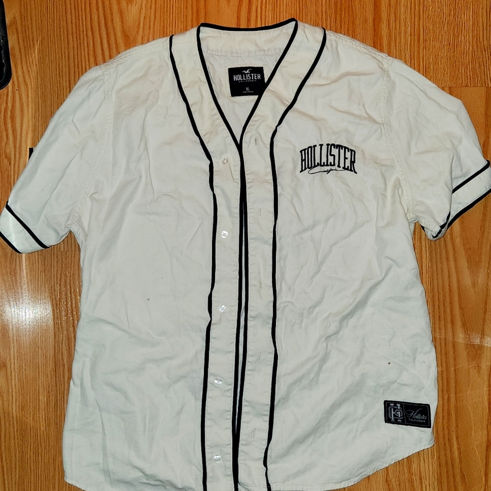 NWOT Hollister Baseball Shirt